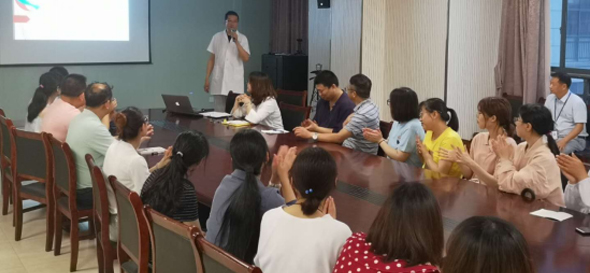 熱烈祝賀海鹽邦爾醫院獲得 “海鹽縣2019年度服務業十大行業之星”榮譽